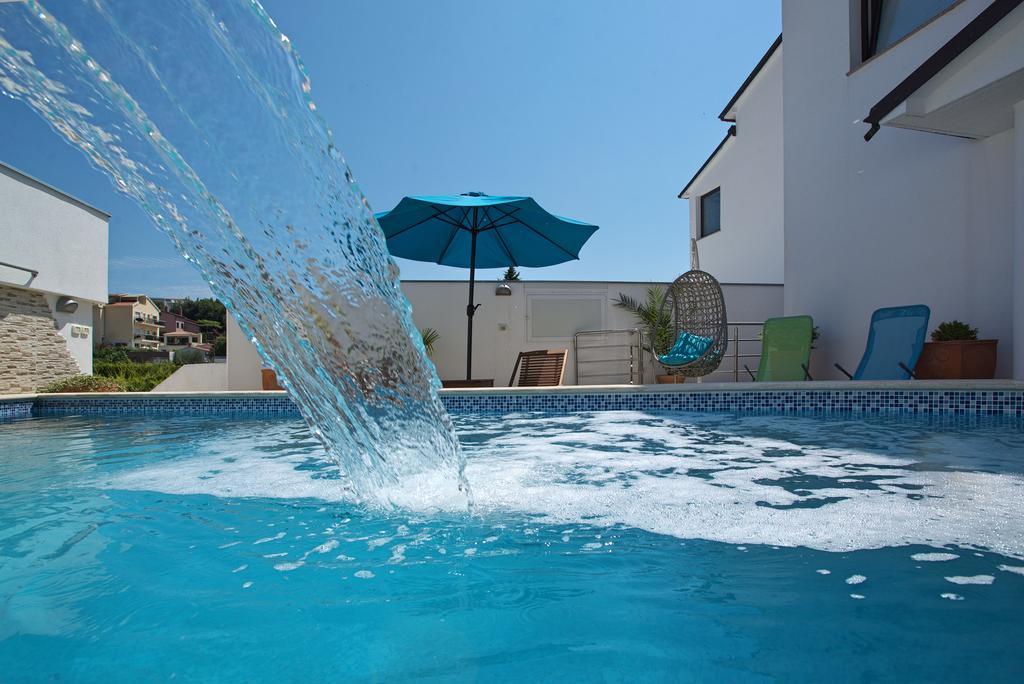 Apartment Villa Holiday II Пула Стая снимка